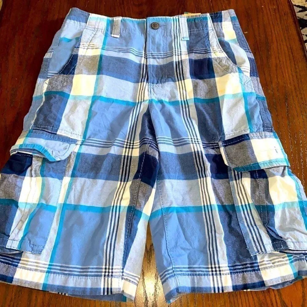 Boys NWT cargo shorts